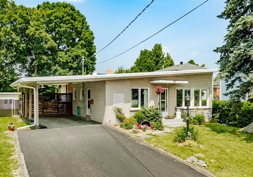 Bungalow for sale - 39 Rue Verret, Coaticook, J1A1T9