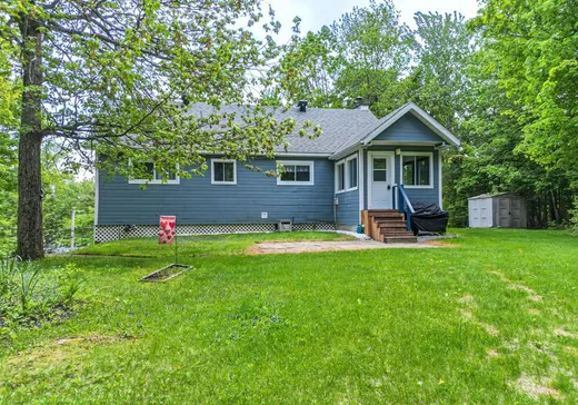 Two or more stories for sale - 14 Ch. Lakeshore, Morin-Heights, J0R1H0