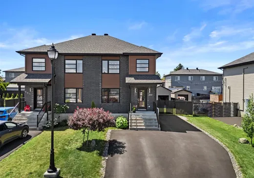 Maison à étages à vendre - 666 Rue du Noisetier, Granby, J2H3A4