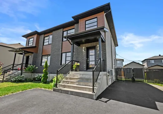Maison à vendre - 666 Rue du Noisetier, Granby, J2H 3A4