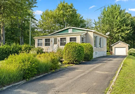 Bungalow à vendre - 4480 4e Rang, Saint-Lucien, J0C1N0