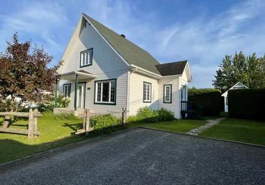 Two or more stories for sale - 1260 Rue des Cerisiers, La Tuque, G9X4K7