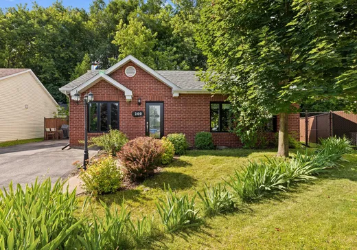 Maison à étages à vendre - 200 Rue du Domaine-Caché, Lavaltrie, J5T1G5