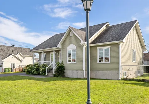 Maison à vendre - 346 Rue Céline Rajotte, Sainte-Hélène-de-Bagot, J0H 1M0