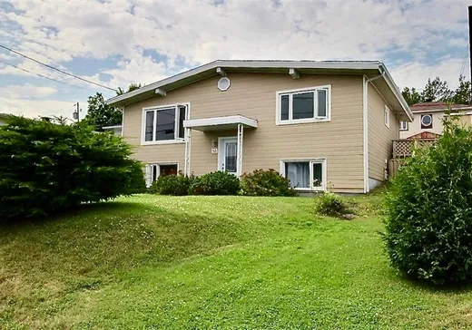 Bungalow à vendre - 53 Rue L'Espérance, Gaspé, G4X1B9