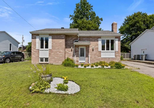 Maison à étages à vendre - 370 Rue Fernand-Seguin, Lavaltrie, J5T1X9