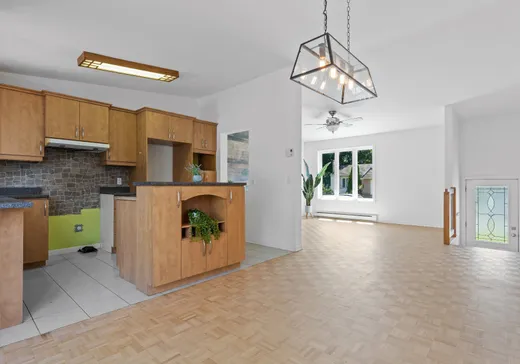 Maison à vendre - 370 Rue Fernand-Seguin, Lavaltrie, J5T 1X9