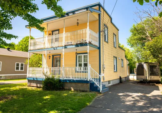 Maison à étages à vendre - 207 Rue St-Gregoire, Farnham, J2N1R2