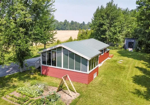 Bungalow à vendre - 3264 Route 161, Saint-Valère, G0P1M0