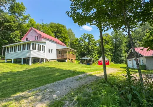 Un étage et demi à vendre - 1427 Ch. de la Rivière-Rouge, Grenville, J0V1B0