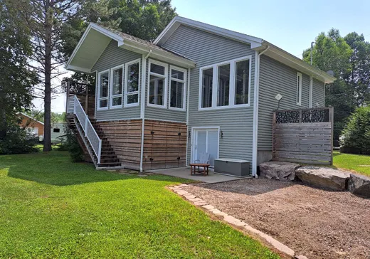 Maison à étages à vendre - 3710 Ch. du Héron, Mont-Laurier, J9L3G6