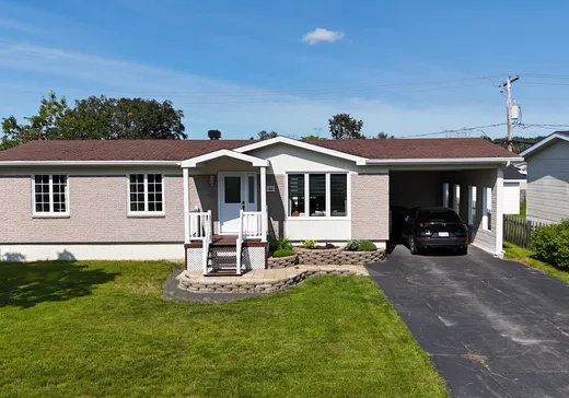 Maison à étages à vendre - 44 Av. Boisvert, Port-Cartier, G5B1X1