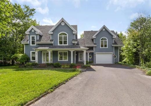 Maison à étages à vendre - 3 Rue de la Pêche, Breakeyville, G6Z7T5