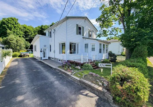 Two or more stories for sale - 376 Rue St-Antoine, Brownsburg-Chatham, J8G2X4