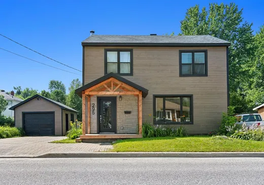 Maison à vendre - 295 Rue des Oblats, Maniwaki, J9E 1G8