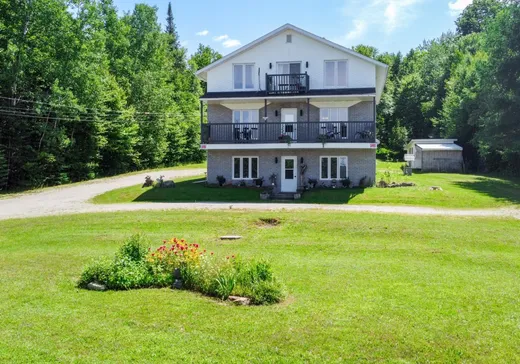 House for sale - 359 Ch. du Tour-du-Lac-David S., Mont-Laurier, J0W 1H0