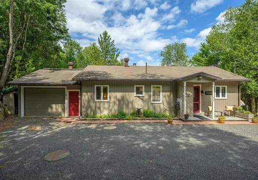 Maison à vendre - 7405 Ch. du Lac-Pilon, Sainte-Adèle, J8B 1N9