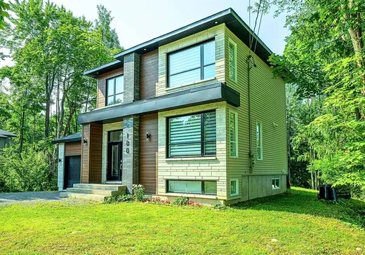 House for sale - 100 Rue de Valmont, Sainte-Sophie, J5J 0P4