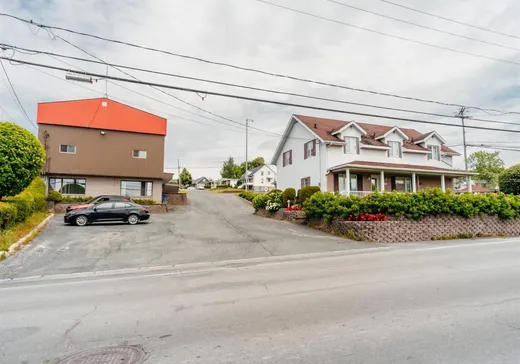 Two or more stories for sale - 15750 Boul. Lacroix, Saint-Georges, G5Y1S2