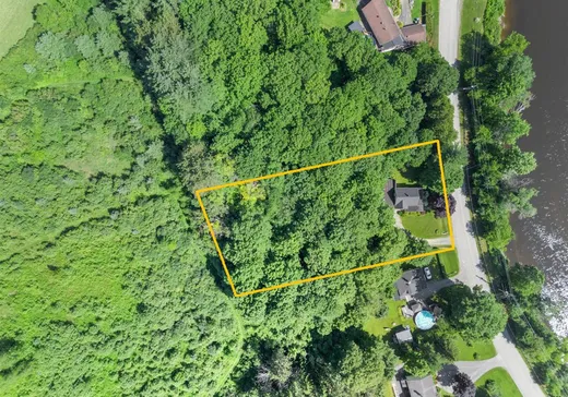 Maison à vendre - 27 Rue Greenlay N., Windsor, J1S 1K1