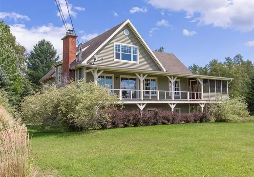 Maison à vendre - 532 Ch. de l'Est, Canton De Stanstead, J1X 3W4