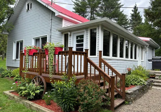 Maison à étages à vendre - 3 Ch. Traver, Mansonville, J0E1X0
