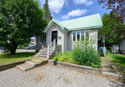 Maison à étages à vendre - 125 Rue Johnson, Amos, J9P3H6