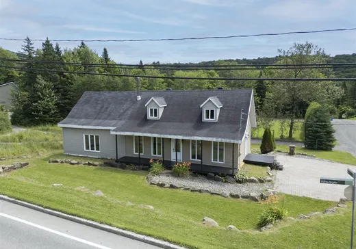 Two or more stories for sale - 226 Av. Ste-Brigitte, Ste-Brigitte-De-Laval, G0A3K0
