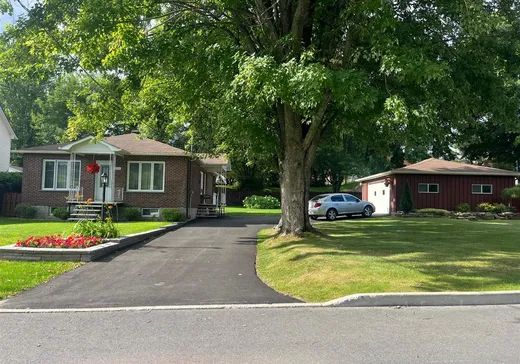 Bungalow à vendre - 233 Rue Breault, Val des Sources, J1T1C8