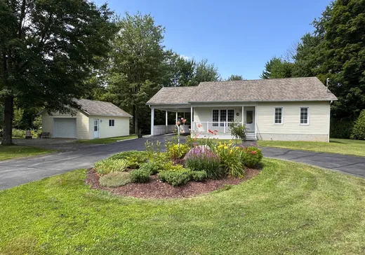Maison à vendre - 108 Rue Danny O., Granby, J0E 2A0
