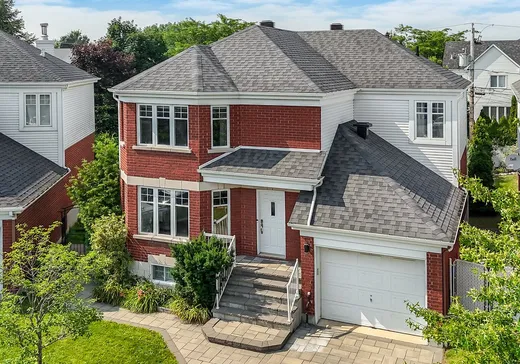 Two or more stories for sale - 6270 Rue des Muscadiers, St-Hubert, J3Z1G9