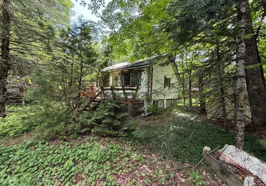 Two or more stories for sale - 30 Ch. du Lac-Grace, Wentworth, J8H0C4