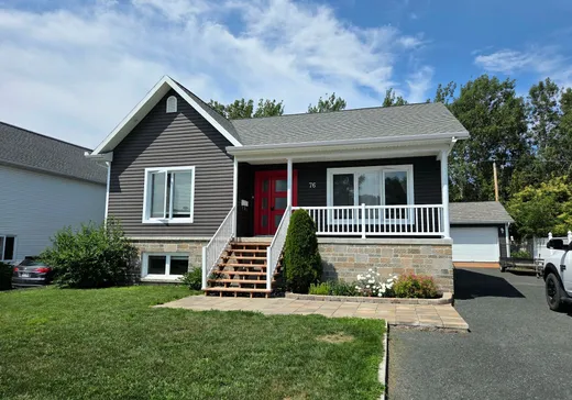 Maison à étages à vendre - 76 Rue Hovington, Matane, G4W4M2