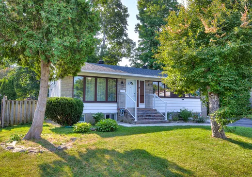 Maison à vendre - 15692 Rue du Bosquet, Montréal (Pierrefonds-Roxborro), H9H 1X2
