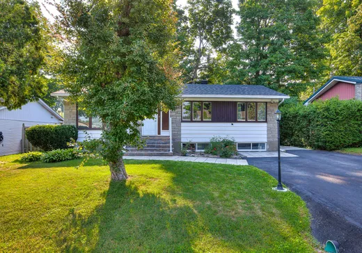 Maison à vendre - 15692 Rue du Bosquet, Montréal (Pierrefonds-Roxborro), H9H 1X2