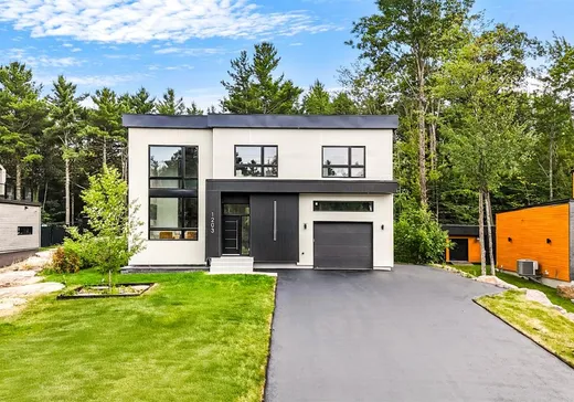 Two or more stories for sale - 1203 Rue de la Grive, Bellefeuille, J5L0G6