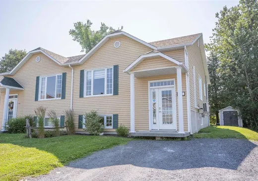 Split-level for sale - 766 162e Rue, Saint-Georges, G5Z0A7