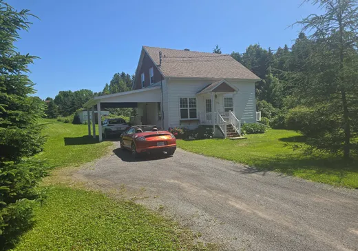 House for sale - 105 Ch. du Golf, Matapedia, G5J 2A5