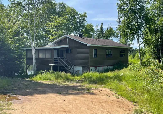 Maison à vendre - 126 Rue Lac Germain, La Tuque, G0X 0A5