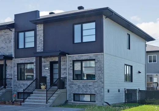 House for sale - 174 Rue Marcel-Dostie, App. 1, Les Coteaux, J7X 1R1
