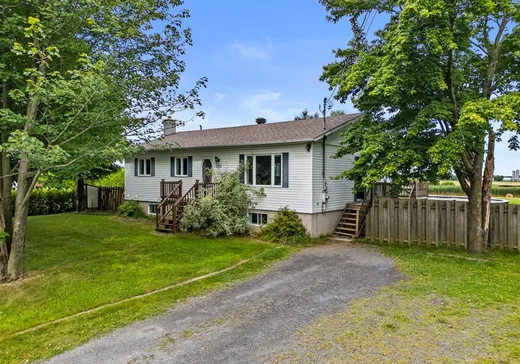Bungalow for sale - 1041 Rue Lavoie, Wickham, J0C1S0
