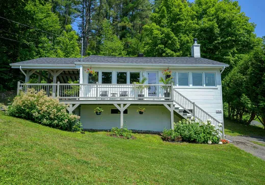 Two or more stories for sale - 1515 Rue de la Vallée, Sainte-Adèle, J8B2A2