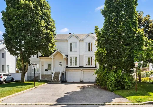 Two or more stories for sale - 122 Rue Versailles, Saint-Constant, J5A2M2