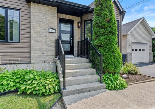 Maison à vendre - 200 Rue Brouillette, Drummondville, J2A 2N2