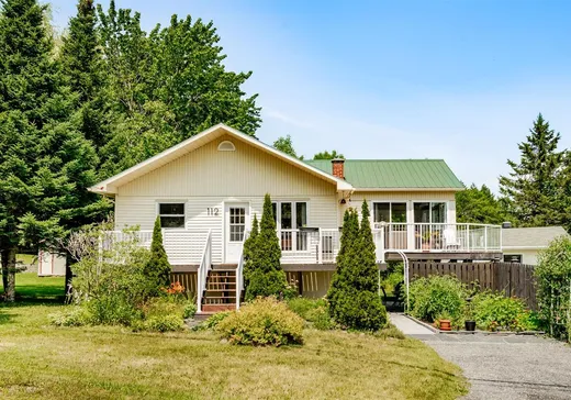 House for sale - 112 Rue Bordeleau, Magog, J1X 0M9