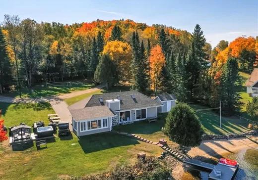 Bungalow à vendre - 77 Ch. des Lacs, Chute-St-Philippe, J0W1A0