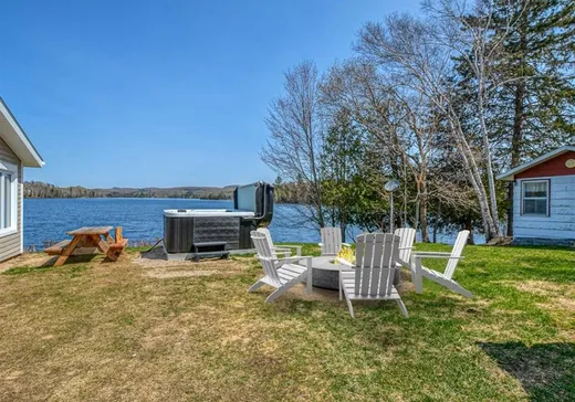 Maison à vendre - 77 Ch. des Lacs, Chute-St-Philippe, J0W 1A0