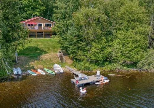 Bungalow à vendre - 80 Ch. des Lacs, Chute-St-Philippe, J0W1A0