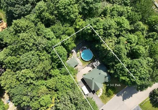 Bungalow à vendre - 241 Rue Park, Brownsburg-Chatham, J8G3A3