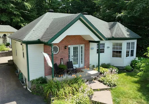 Maison à vendre - 241 Rue Park, Brownsburg-Chatham, J8G 3A3